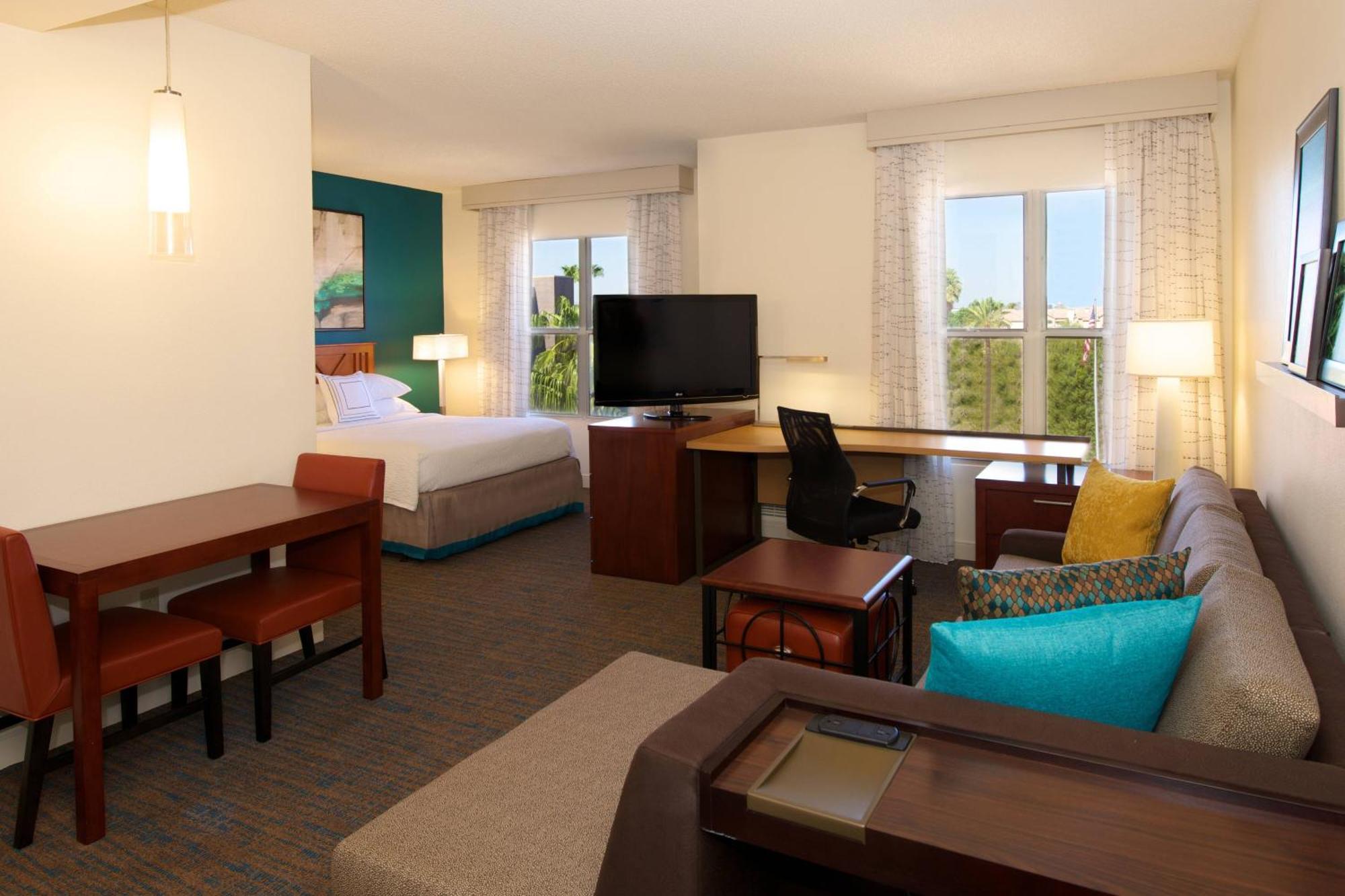 By Marriott Airport Hotel 3*
