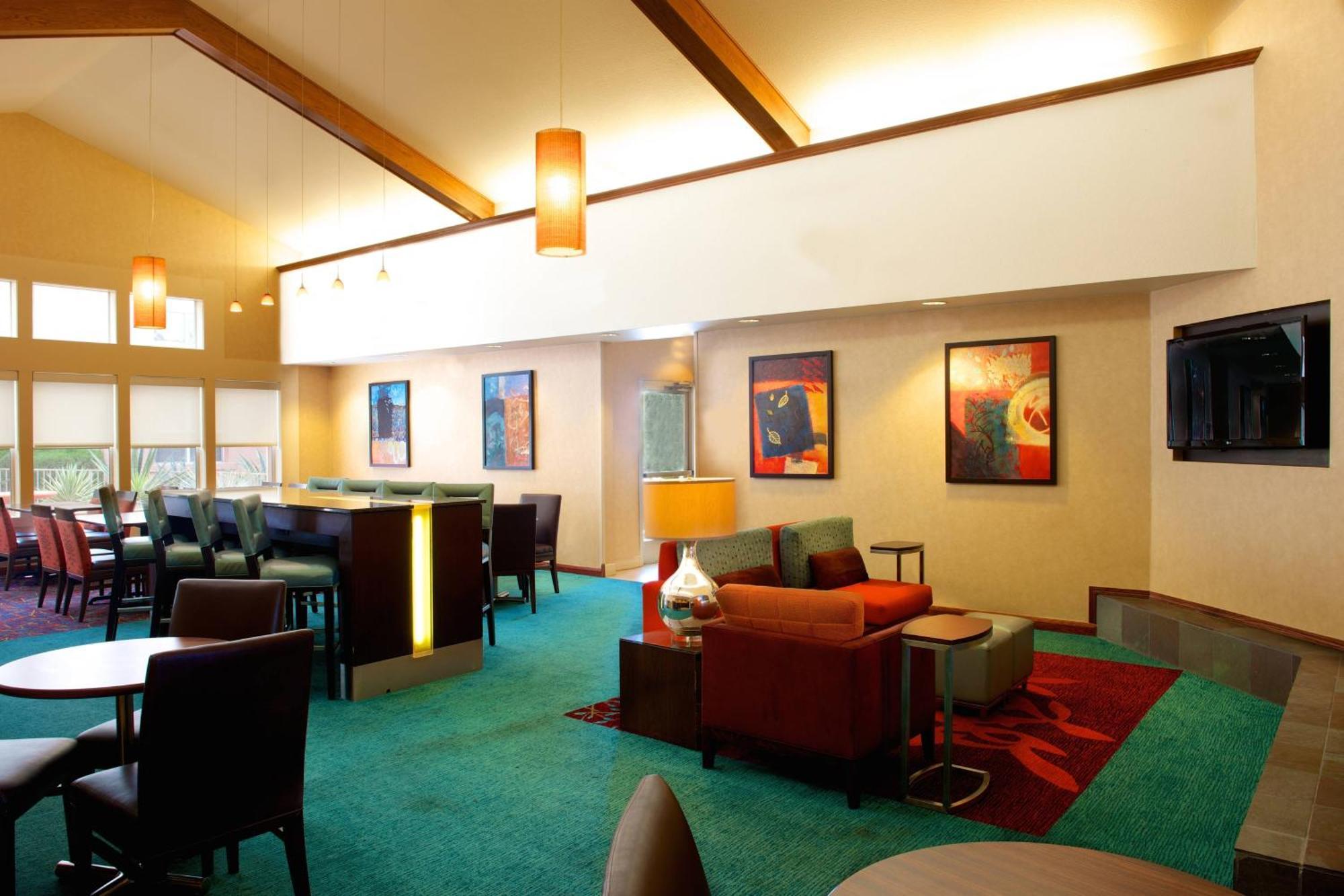 By Marriott Airport Hotel Phoenix