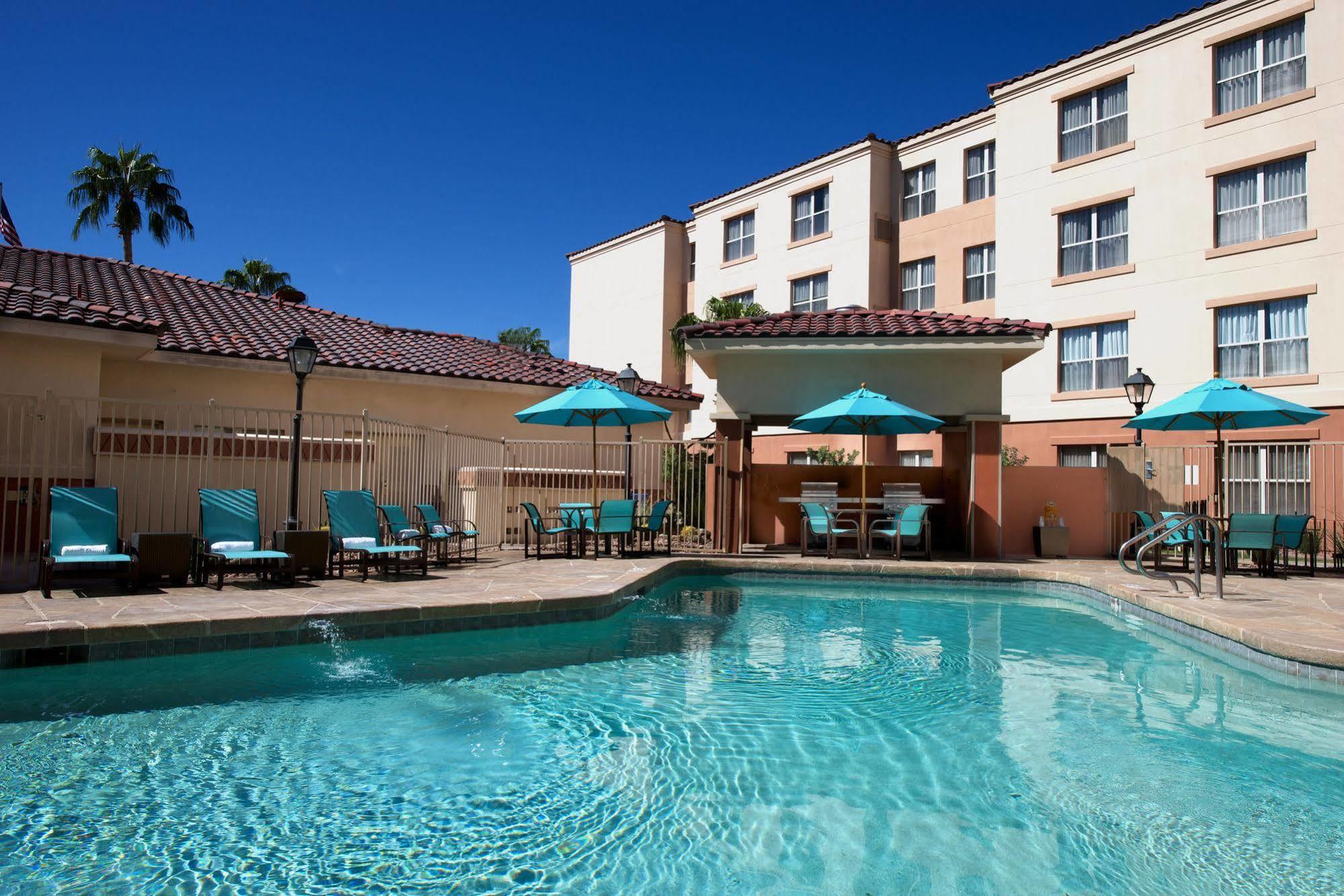 Hotel By Marriott Airport