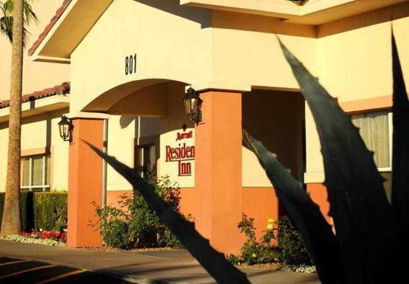 Hotel By Marriott Airport 3*